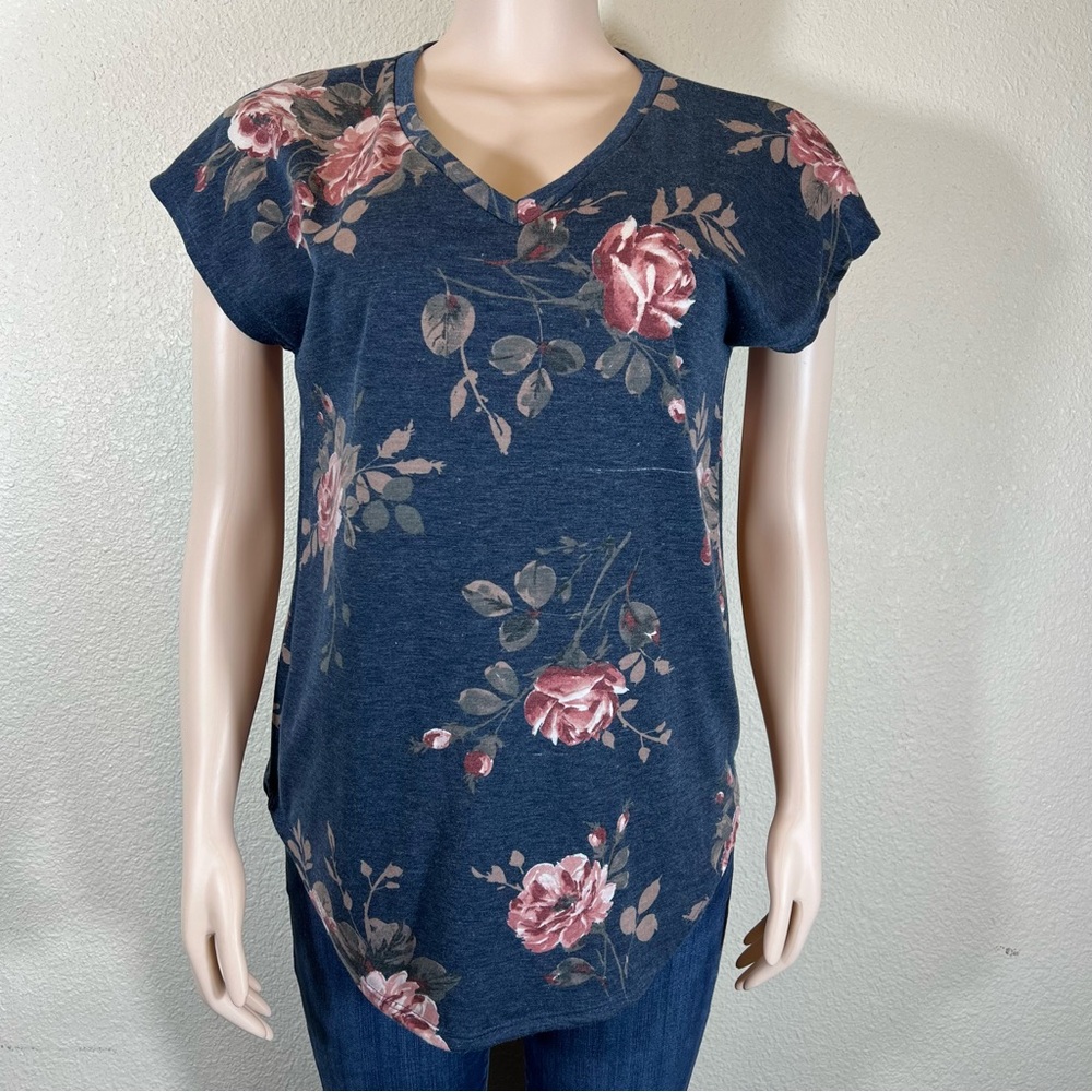 Floral top, Size M